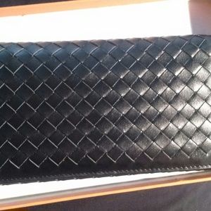 BOTTEGA VENETA 2017 FALL LINE CONTINENTAL WALLET