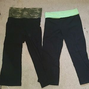 2 yoga pants