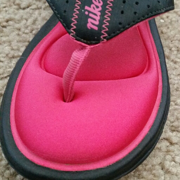 Nike womens comfort bed sandals. - Picture 4 of 8