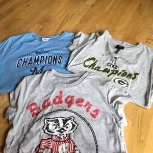 Women's t shirts large (fits like small- medium)