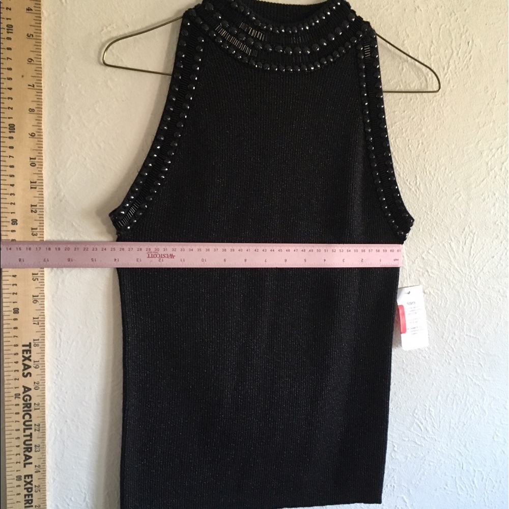 Adrienne vittadini Gorgeous sleek rib beaded tank!