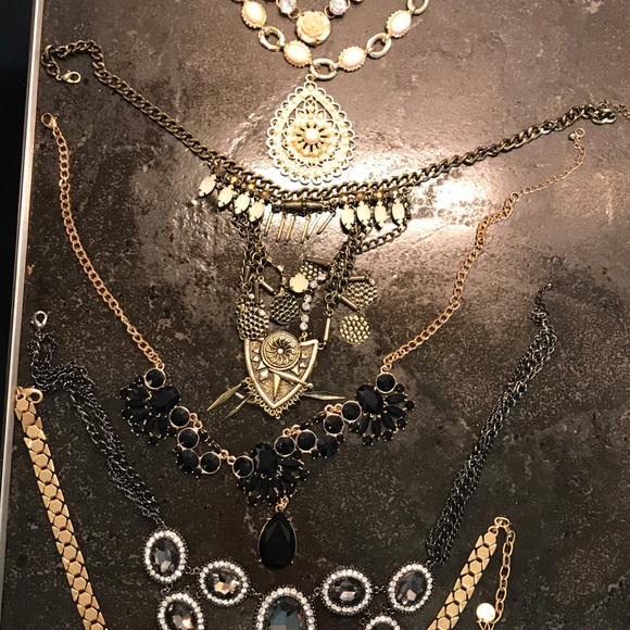 JEWELRY BEAUTIFUL LIKE NEW TO SELL- SELLING CHEAP - Picture 2 of 8