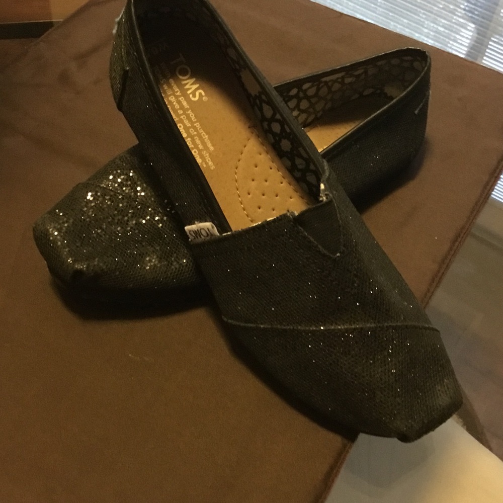 Toms