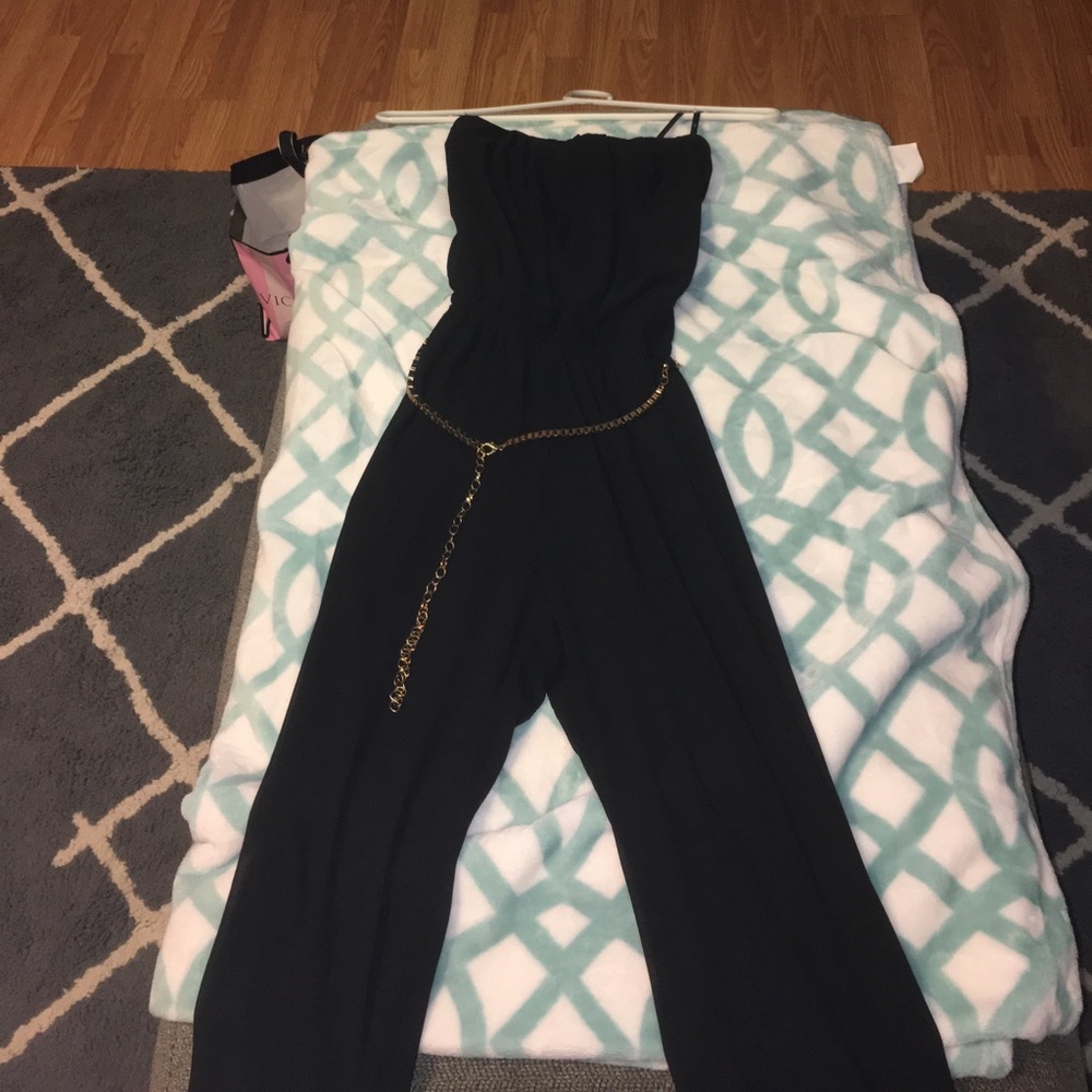 Black strapless jumper
