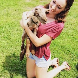 Meet your Posher, Jordan