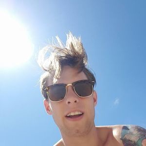 Meet your Posher, Zach