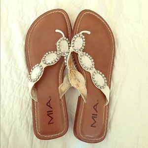 Mia flip flops