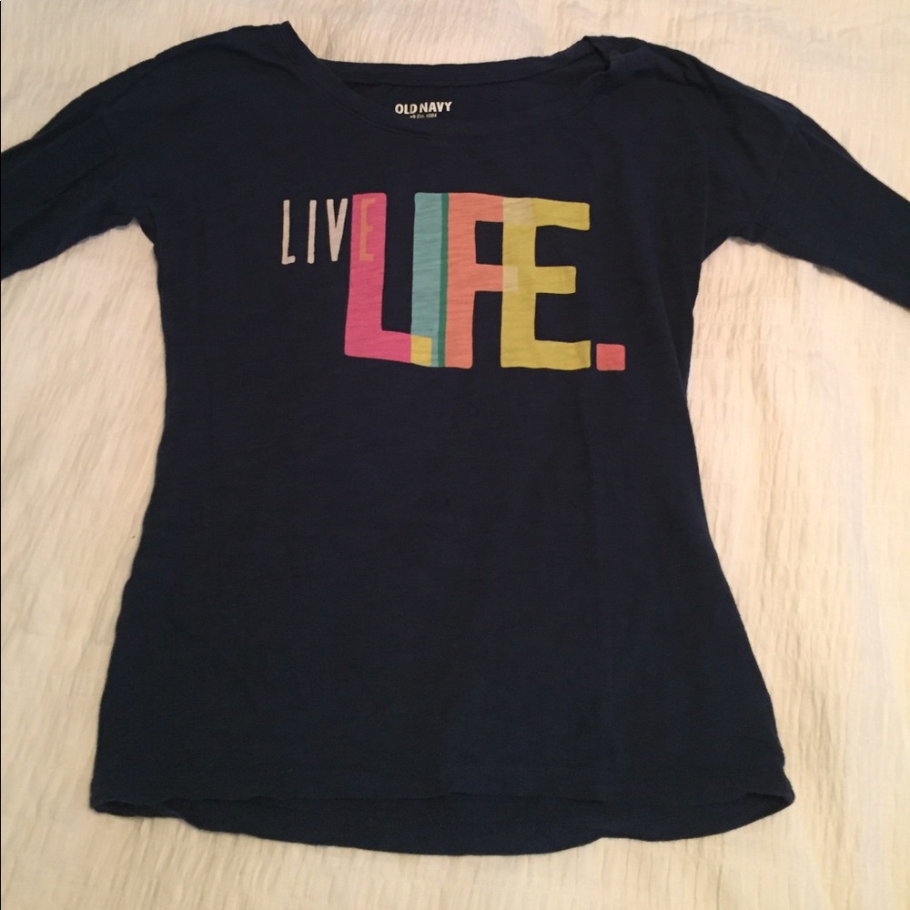 old navy graphic tee shirt