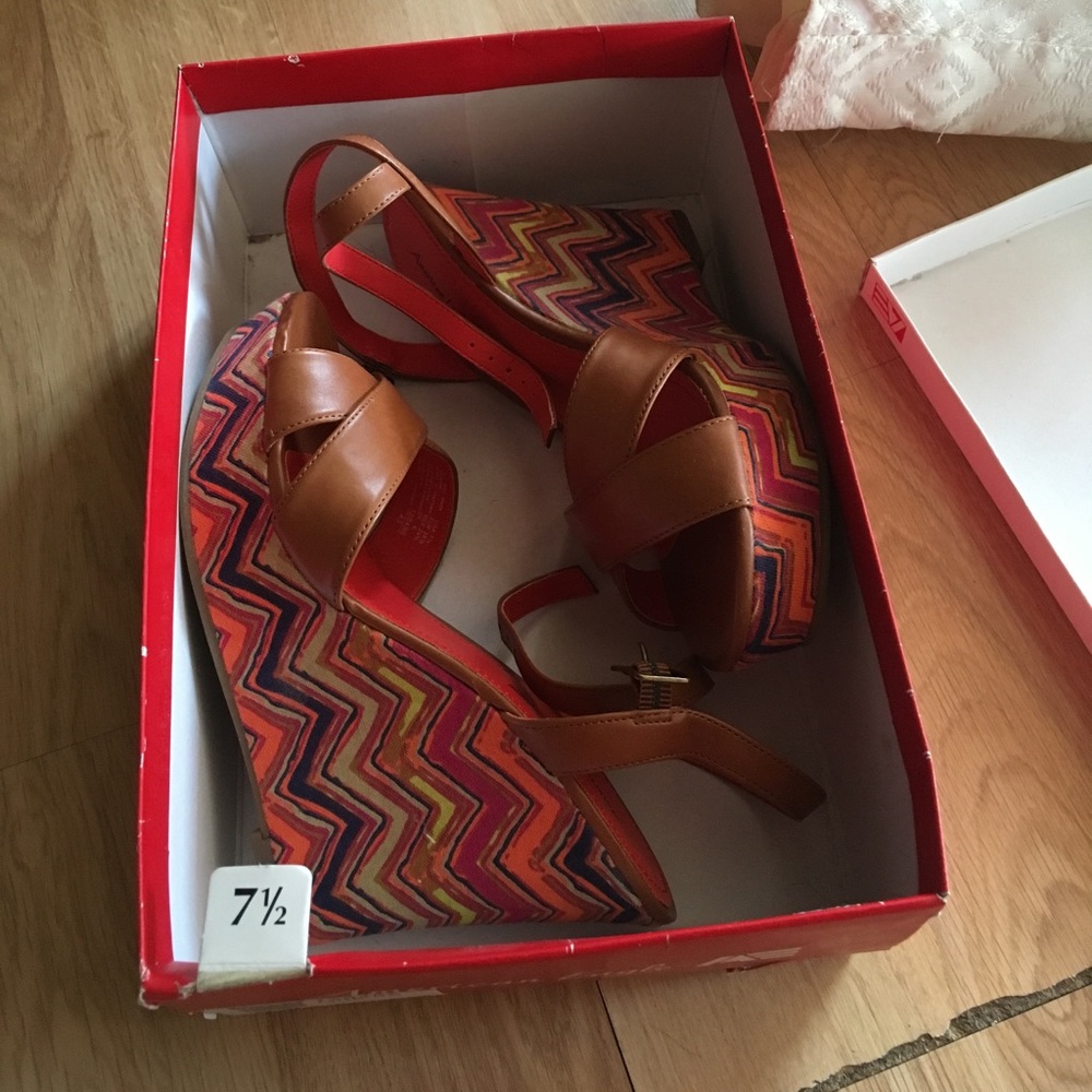 Chevron tan wedges