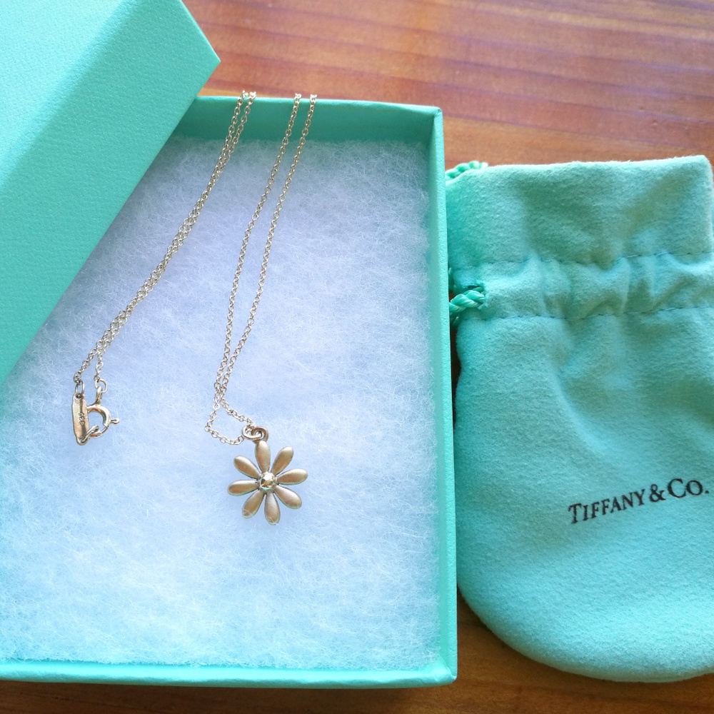 [ Tiffany & Co. ] Silver Daisy Pendant Necklace
