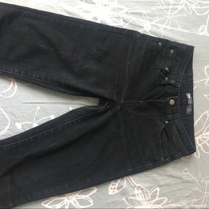 Levi mid rise skinny  jeans