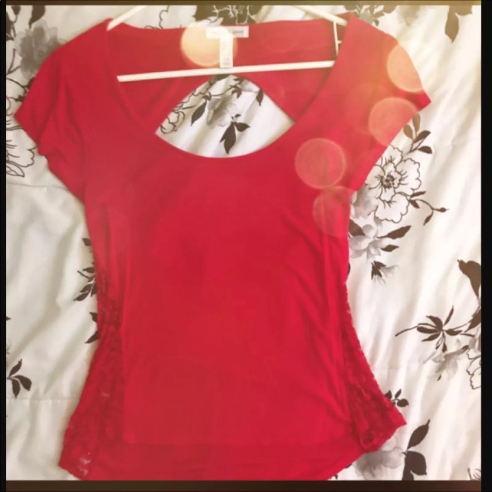 Red open back lace up tshirt