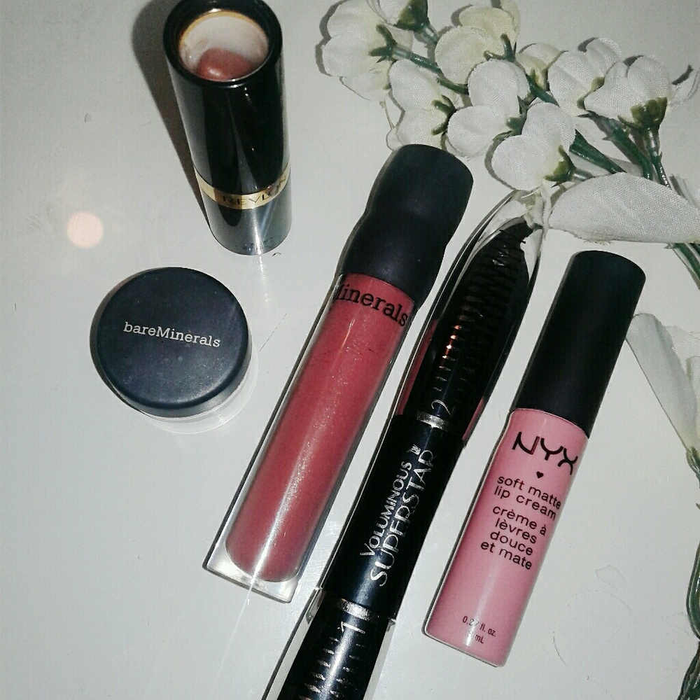 Nude/ Soft Pink Makeup Bundle