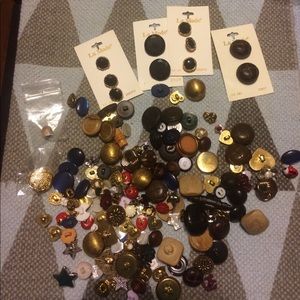 BUTTONS!  ALL ITEMS $5