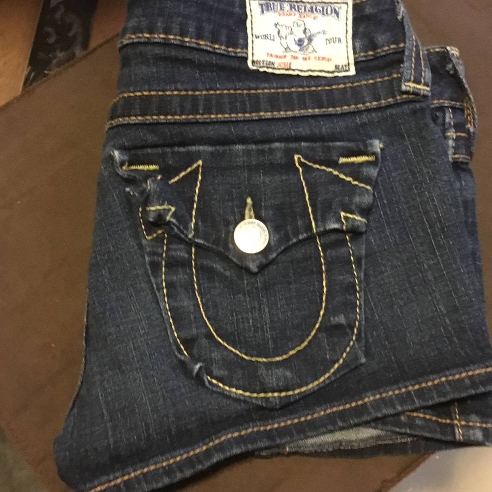 Shorts - Picture 2 of 4