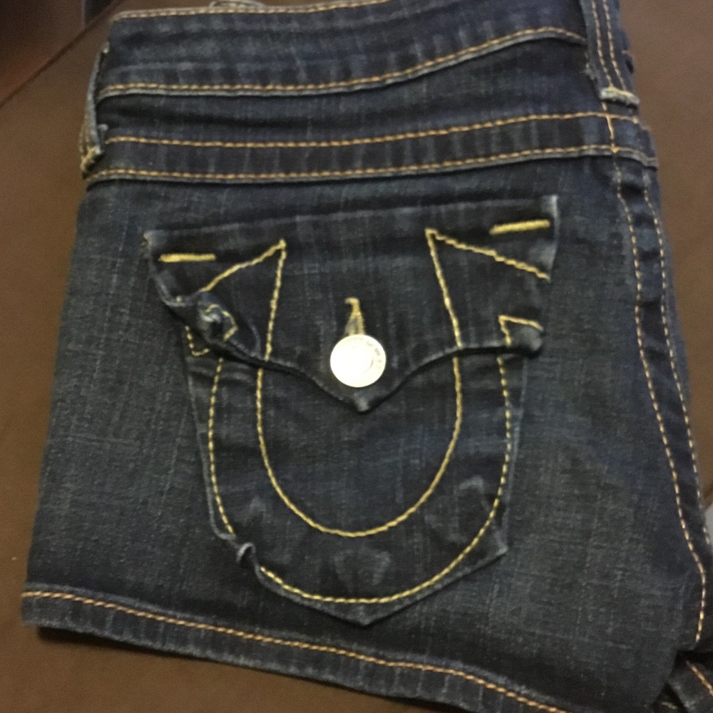 Shorts - Picture 3 of 4