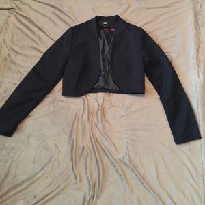 Black Cropped H&M Blazer