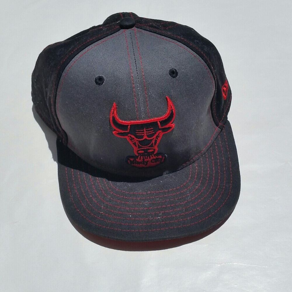 NEW ERA 9FIFTY HARDWOOD CLASSICS CHICAGO BULLS WIN - Picture 2 of 3