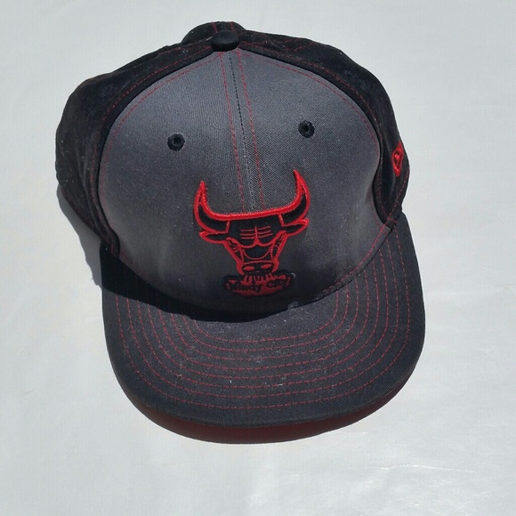 NEW ERA 9FIFTY HARDWOOD CLASSICS CHICAGO BULLS WIN - Picture 2 of 3