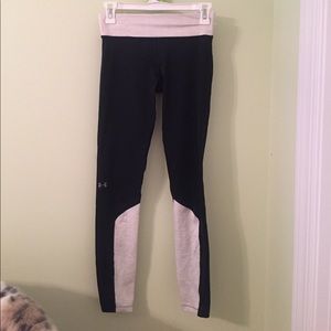 Under Armuor black and white leggings