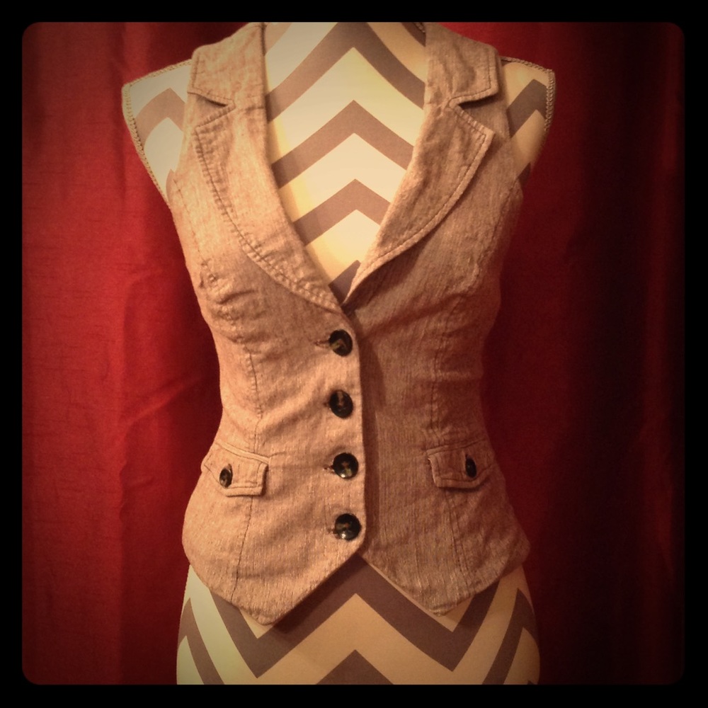 Dressy vest