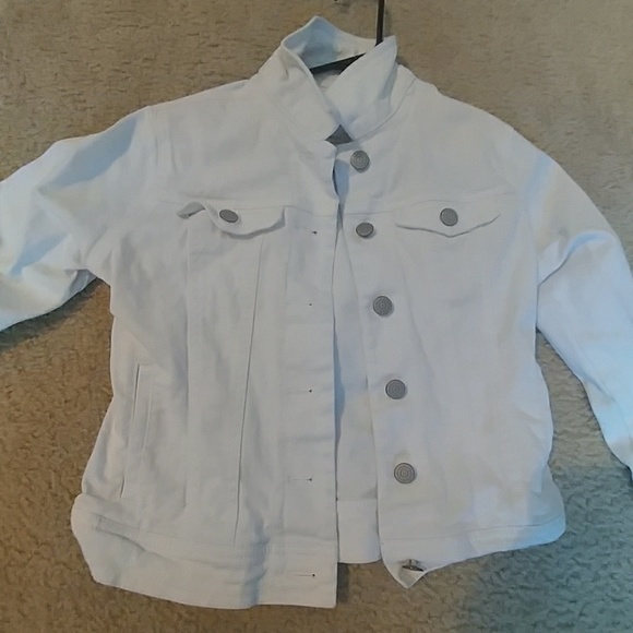 White jean jacket - Picture 2 of 2