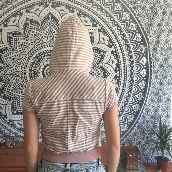 Volcom Cropped Hoodie - Picture 3 of 6