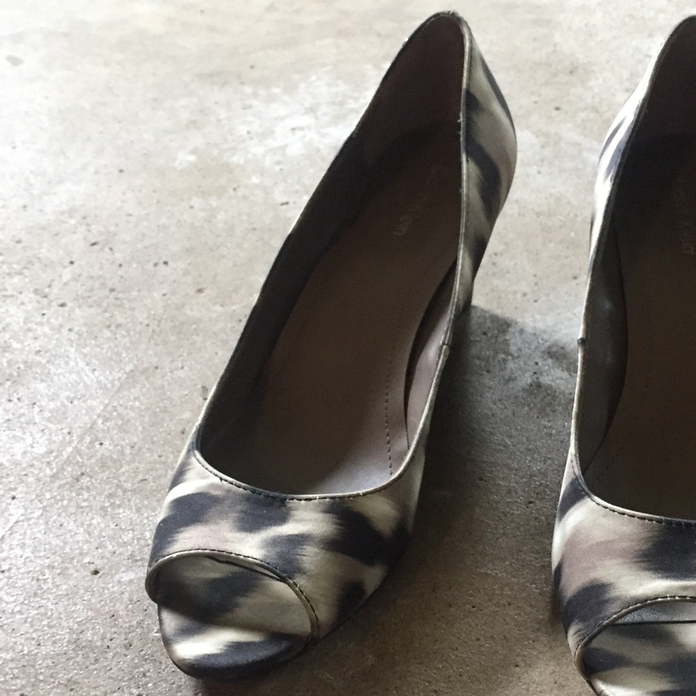 Calvin Klein wedges size 9M