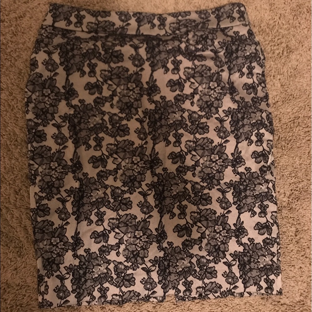 Lavender Anne Taylor floral skirt