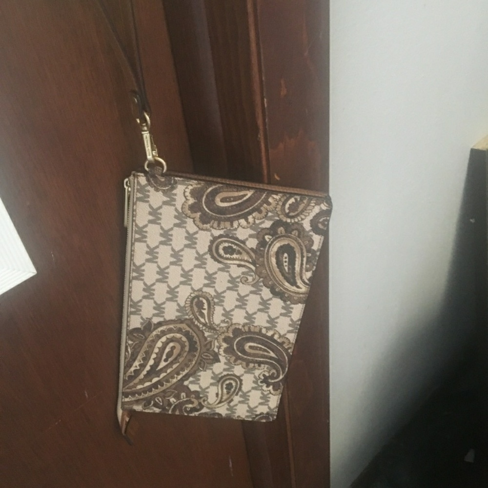 Mk wristlet MICHEAL KORS NWOT