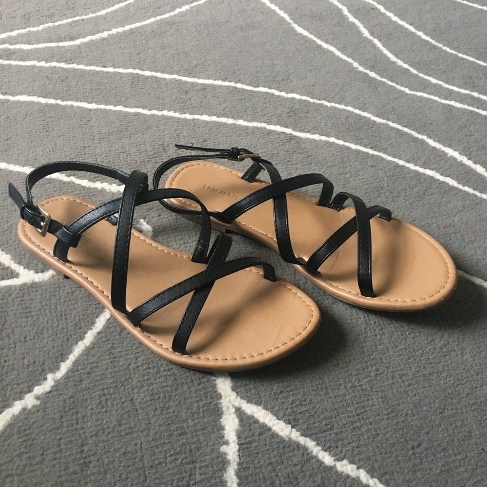 Forever 21 black strappy sandals