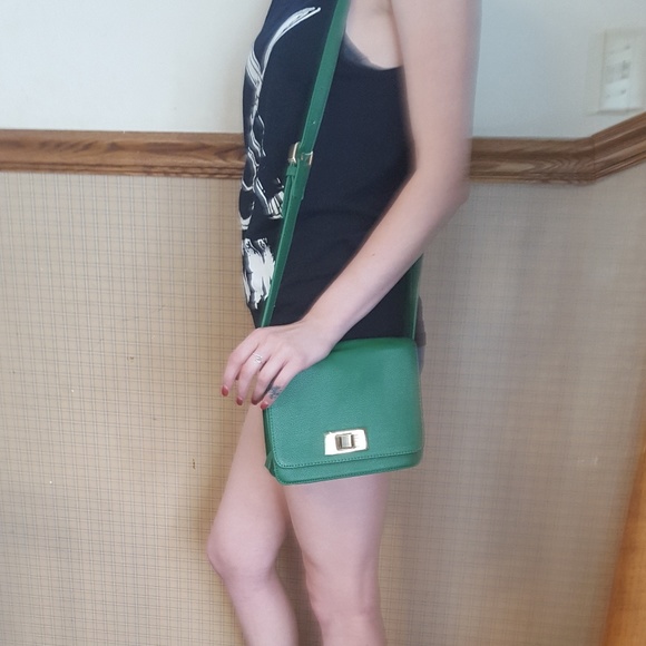 Forever 21 Green Crossbody NWOT - Picture 6 of 6