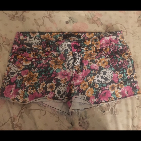 Dia de los Muertos floral shorts - Picture 1 of 2