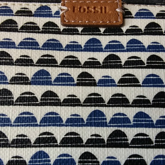 Fossil Mini Emma RFID Wallet - NWT - Picture 2 of 7