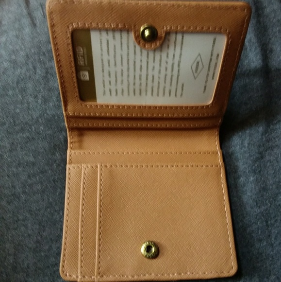 Fossil Mini Emma RFID Wallet - NWT - Picture 4 of 7