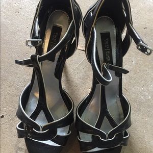 White House Black Market black heels 8M