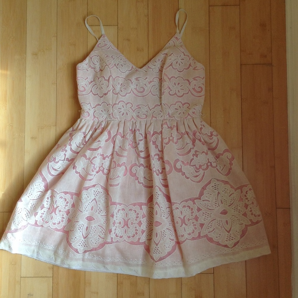 NWOT Lace overlay floral dress