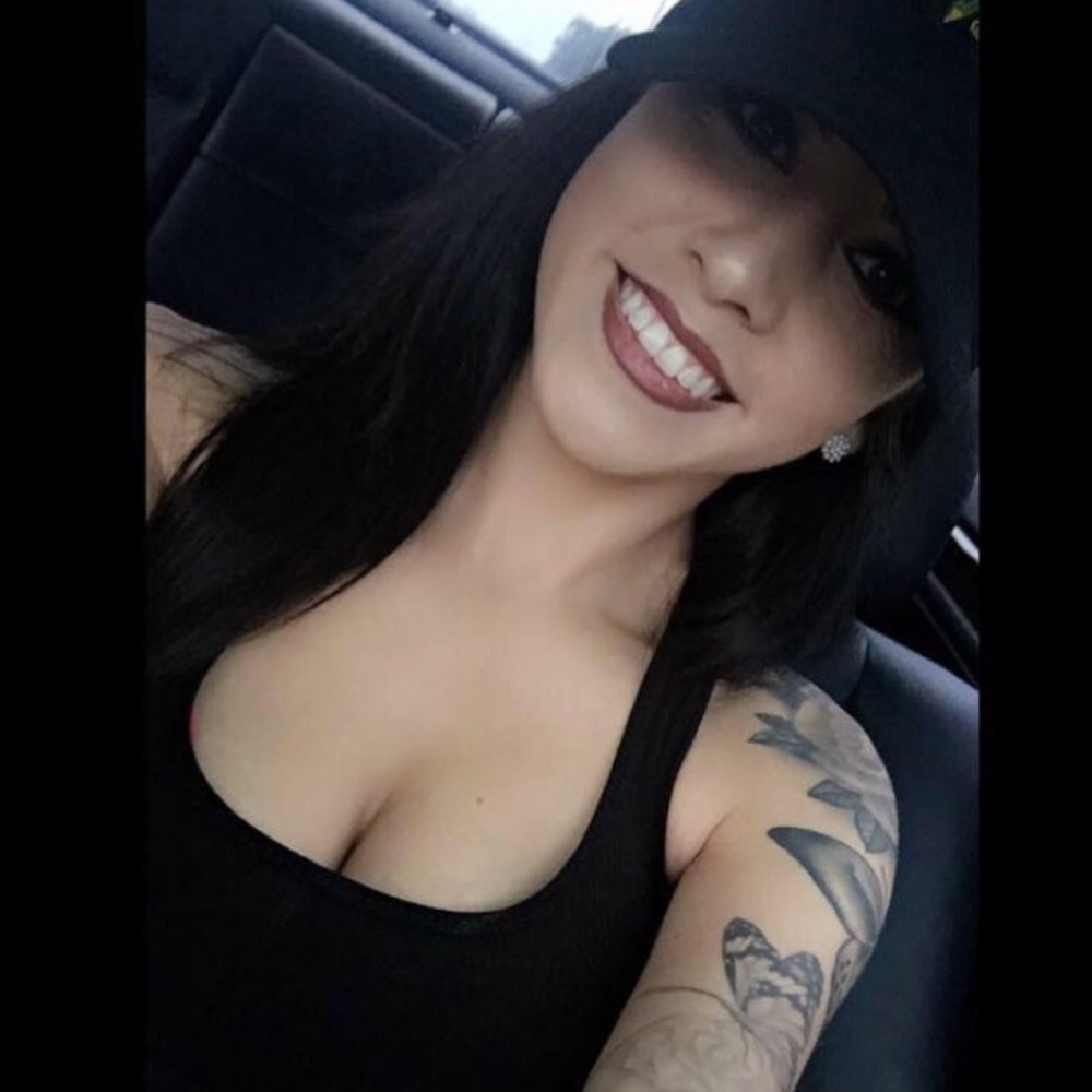 Meet your Posher, Raquel