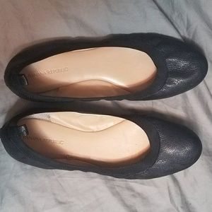 Classic black flats!