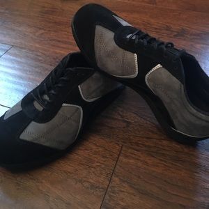 NWOT Leather Barefoot Freedom sneakers