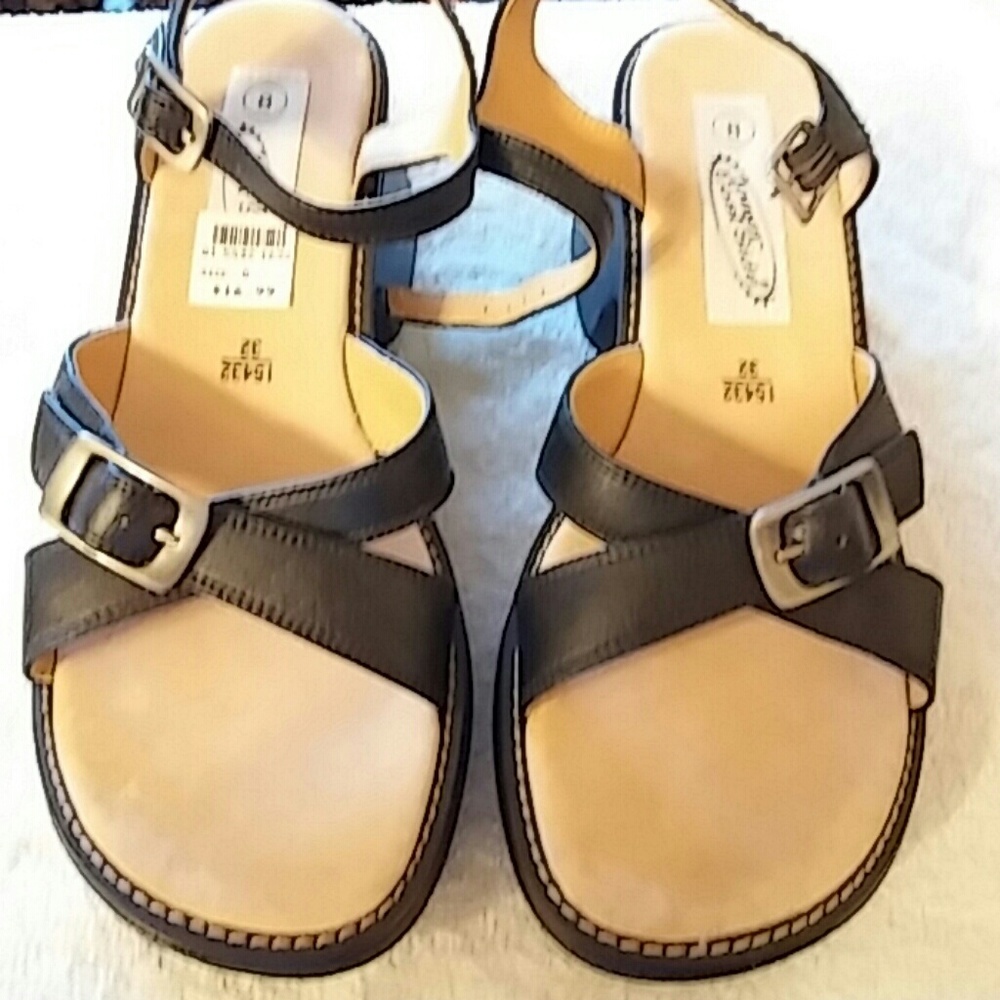 Shoe