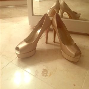 Platform peep toe Stuart weitzman pumps 7.5