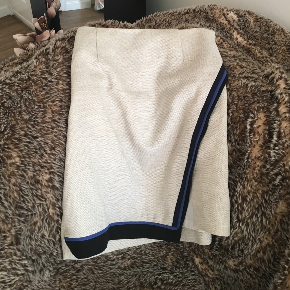 Ladies skirt