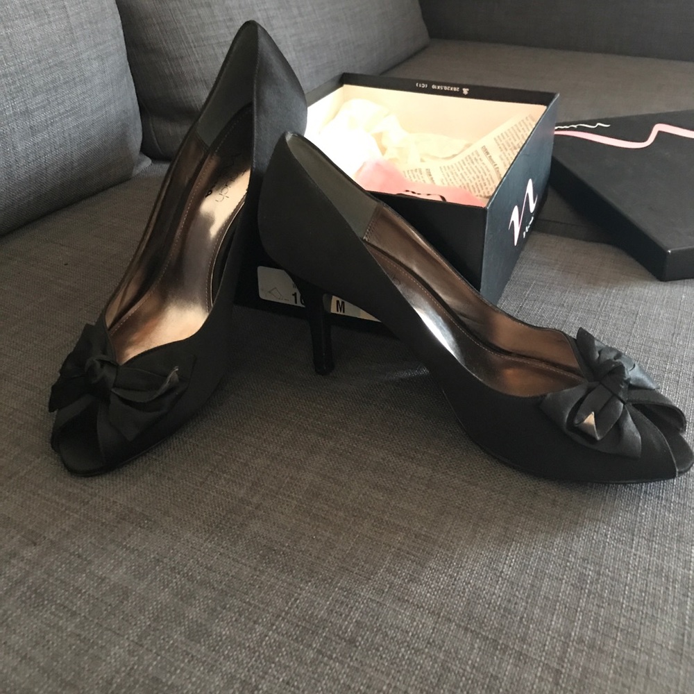 Black peep toe heels