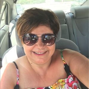Meet your Posher, Ana