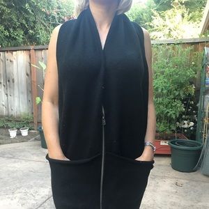 ARDEN B vest / scarf with pockets black knit