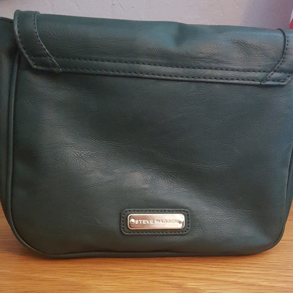 Steve Madden Crossbody in Forest Green (with tag) - Picture 3 of 4