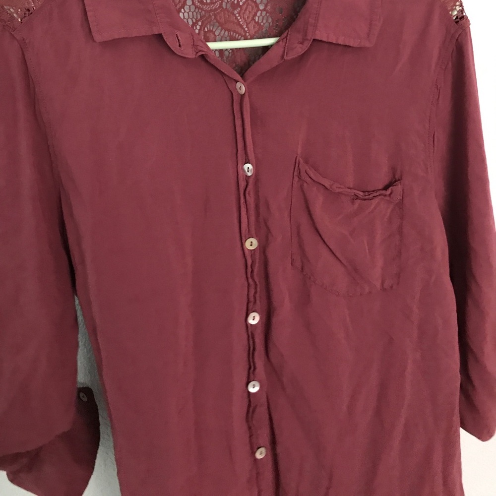 Blouse with lace backing