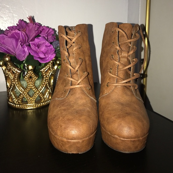 Brown booties - Picture 1 of 5