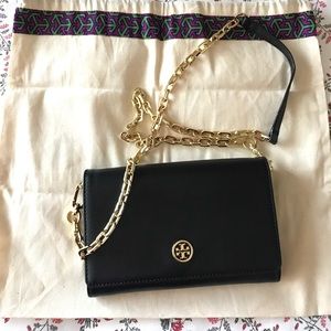 Gently used Tory Burch wallet on chain